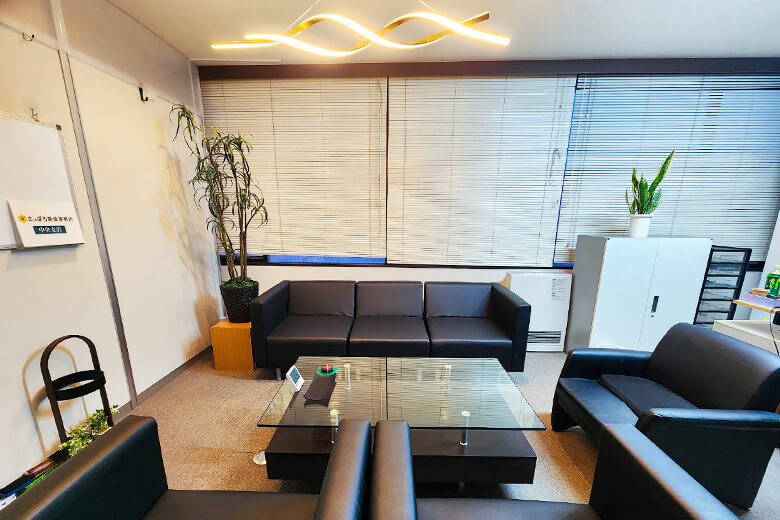 ALG探偵社札幌の応接室